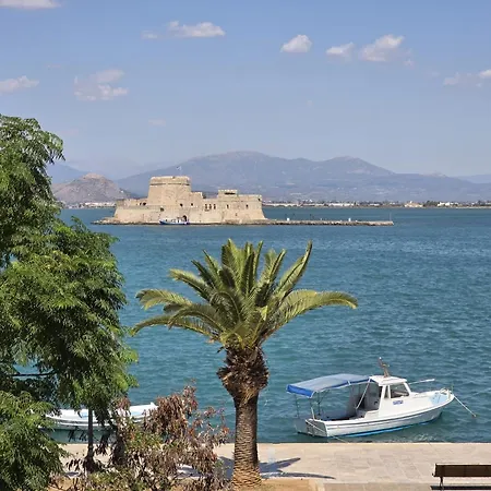 Iria Beach Apartament *